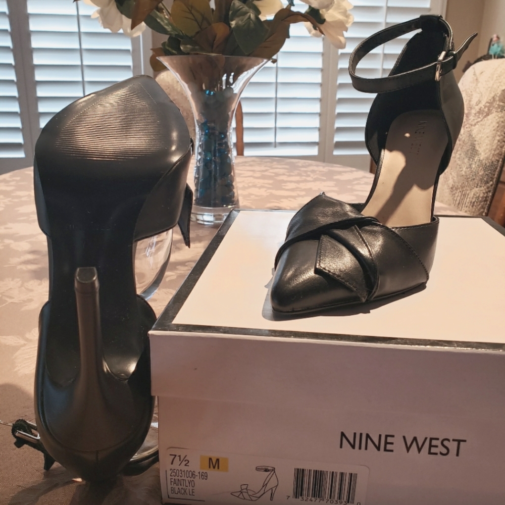 Dress shoes